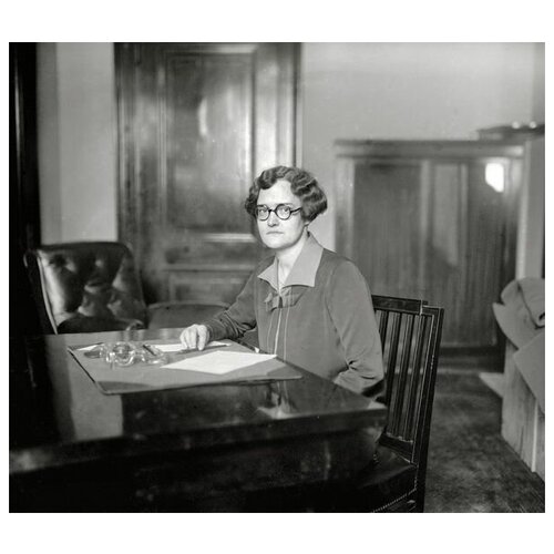 ������ �� ������ ������� �� ������ (The woman at the table) �1 68��. x 60��. 2830�