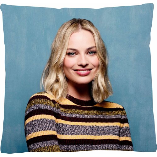     Margot Robbie 1050