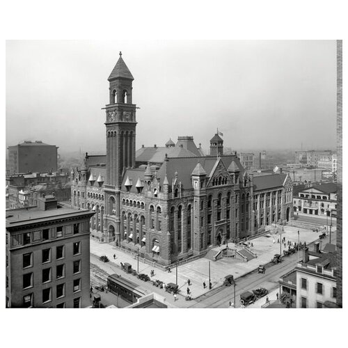        (The building in the center) 1 50. x 40.,  1710   